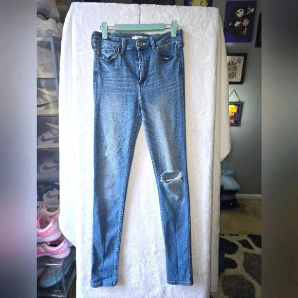 Abercrombie and Fitch jeans - Picture 1 of 4